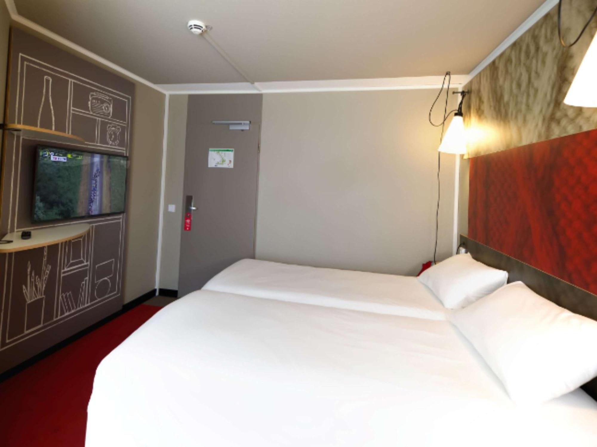 Ibis Koeln Centrum Luaran gambar