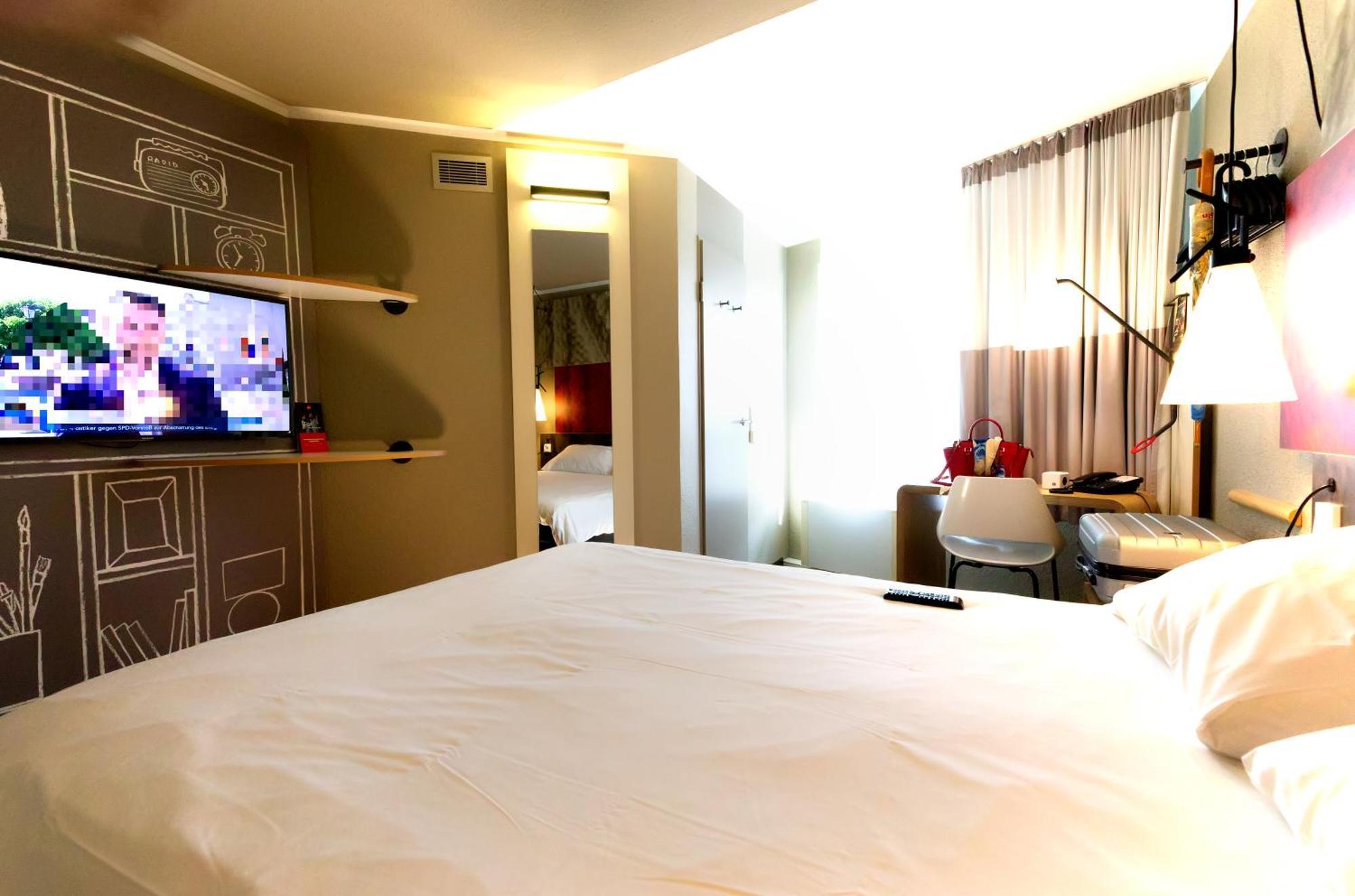 Ibis Koeln Centrum Luaran gambar